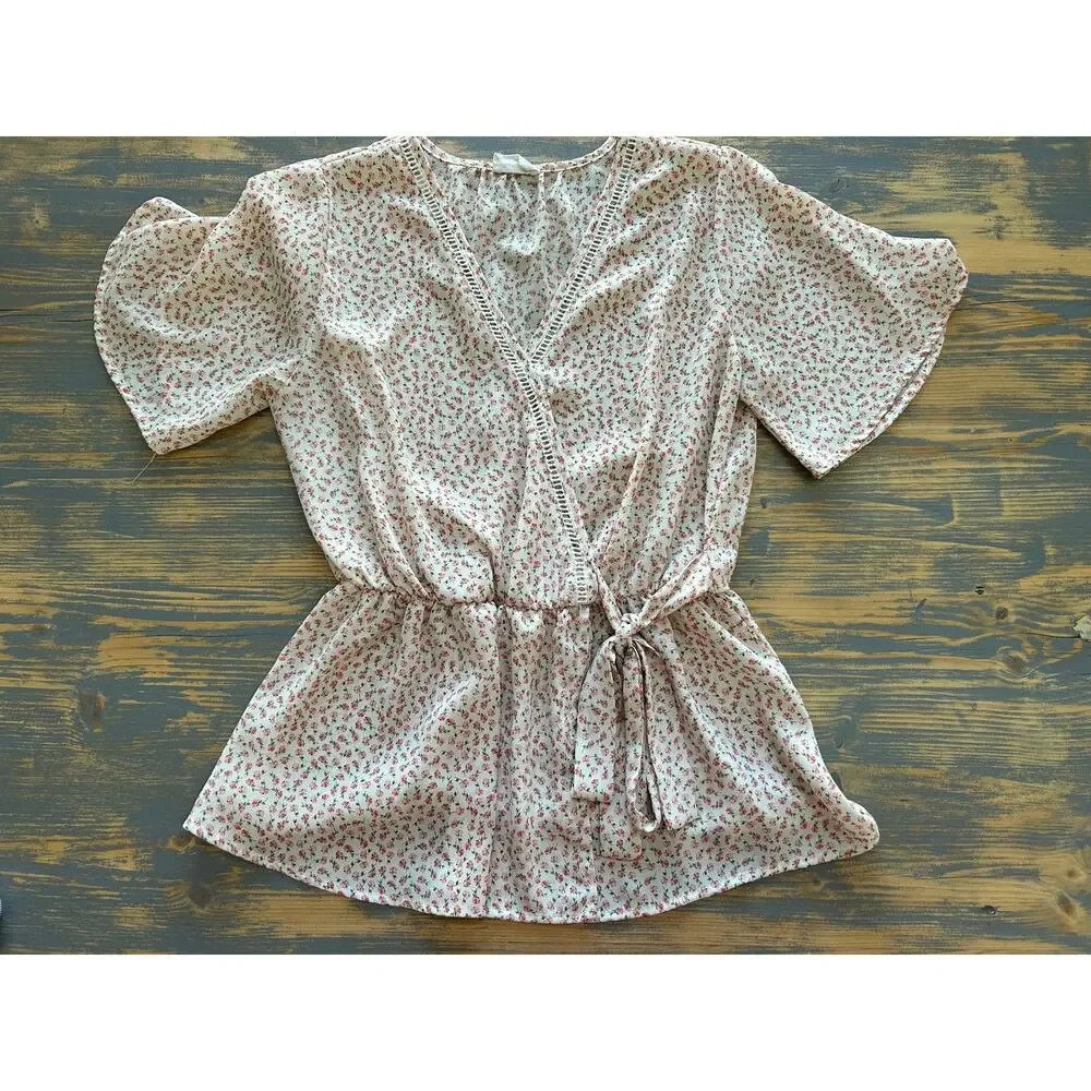 Sienna Sky M Wrap Blouse Floral Light Pink Beige